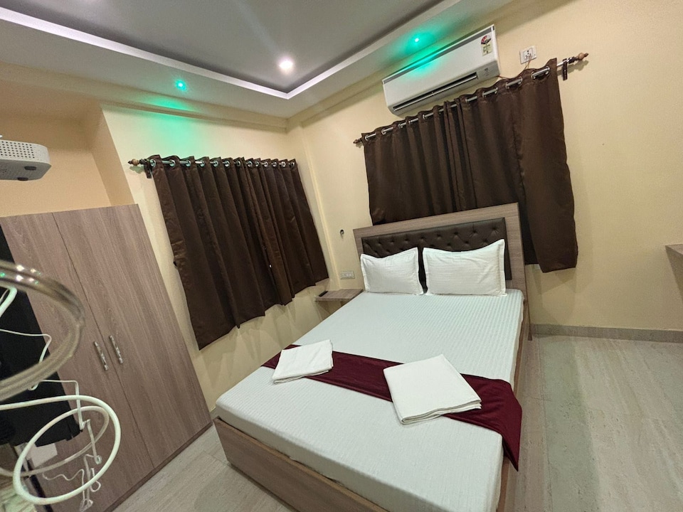 Hotel O Galaxy Guest House, Bhawanipore Kolkata, Kolkata