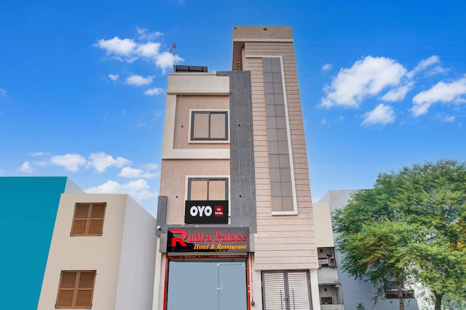 Hotel O Rudra Palace, New Market Bhopal, Bhopal