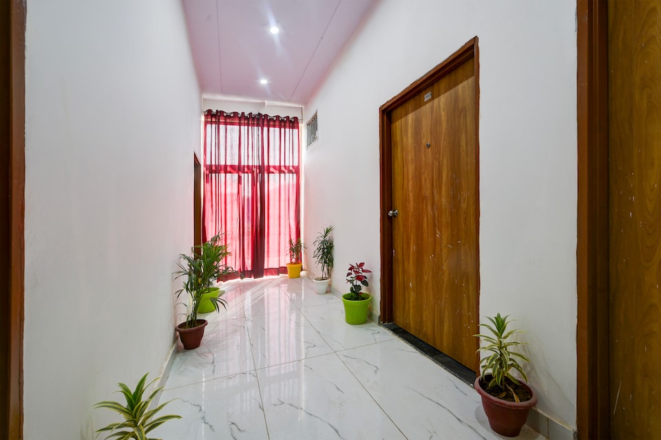 Hotel O Mansha Residency , Faridabad, Faridabad