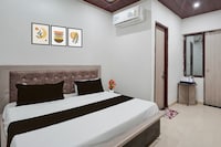 Townhouse Oak Char Dham Vrindavan