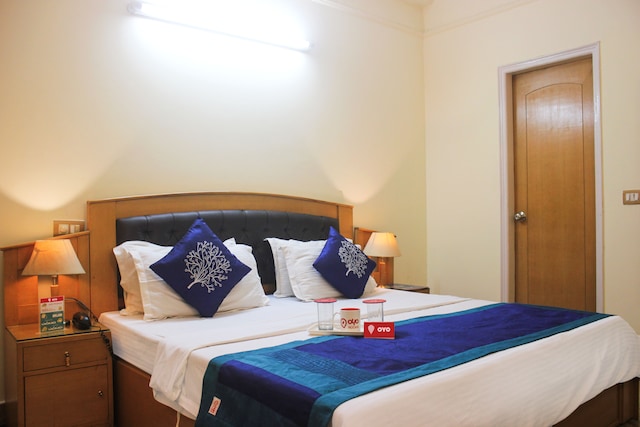 OYO Hotel Queens Inn Near Kingdom Of Dreams