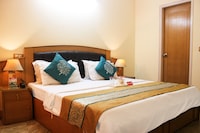 OYO Hotel Queens Inn Near Kingdom Of Dreams