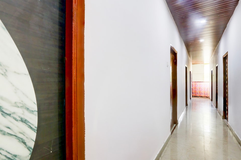 Hotel O Tara Grand luxury Rooms, Nakkalagutta Hanamkonda Warangal, Warangal