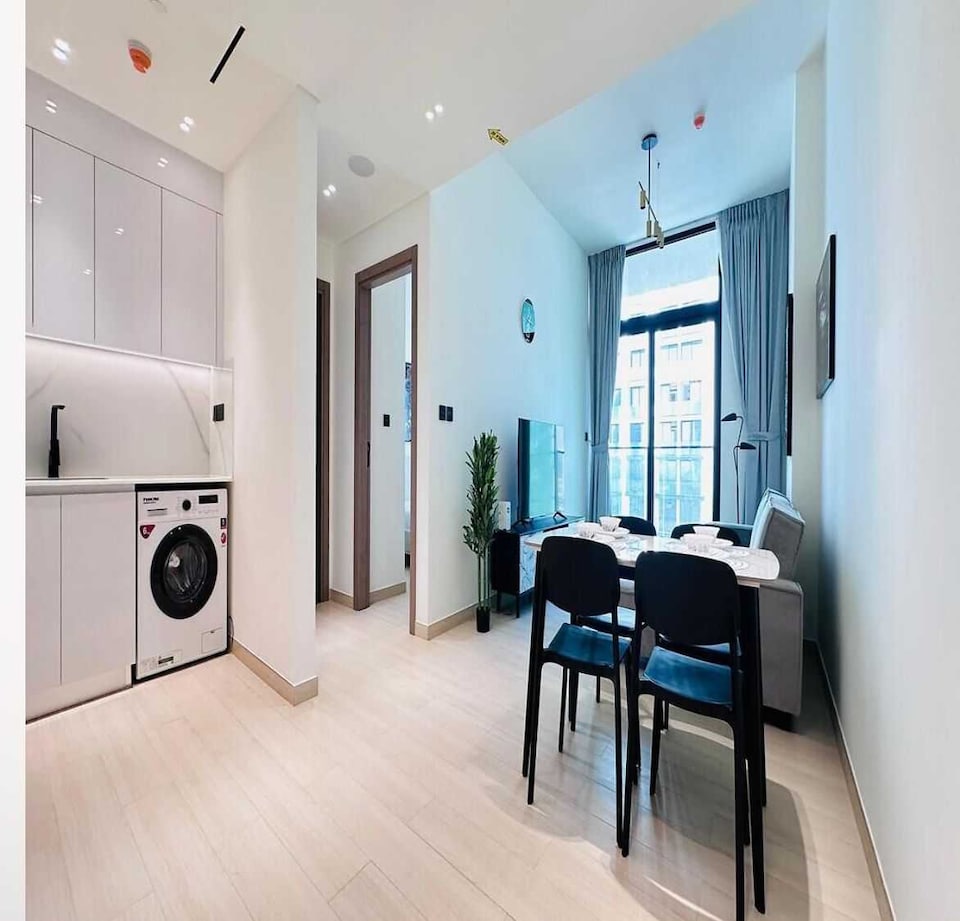 OYO HOME 1408 Standard 1bedroom Apartment Binghatti Emerald , Jumeirah Village Circle Dubai, Dubai