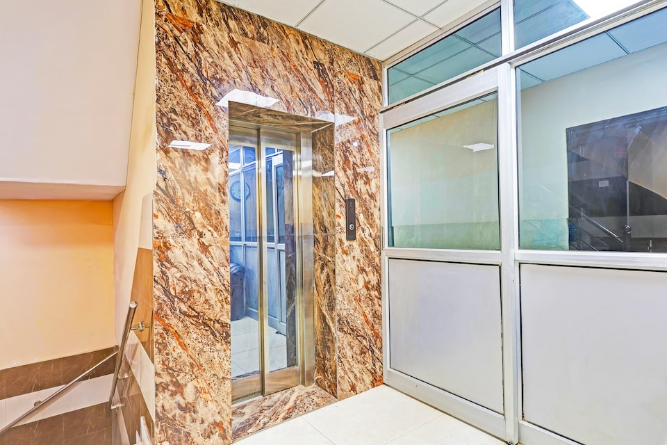 Hotel O Sunshine, Anand Vihar Delhi, Delhi