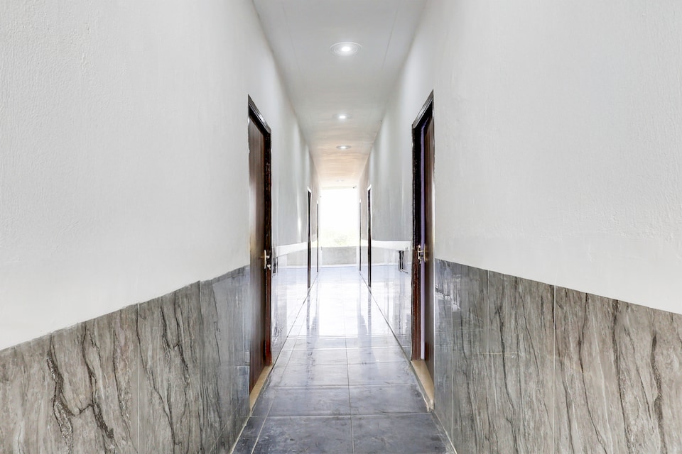 Hotel O The Gold Inn Hotel, Faridabad, Faridabad