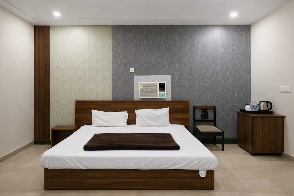 Hotel O The Gold Inn Hotel, Faridabad, Faridabad