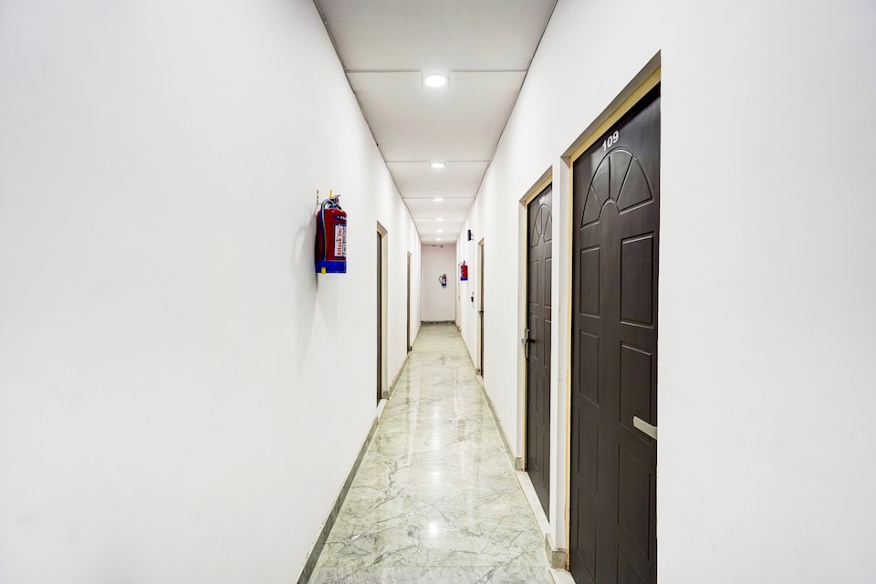 HOTEL O ILLUSION INN, Meerut, Meerut