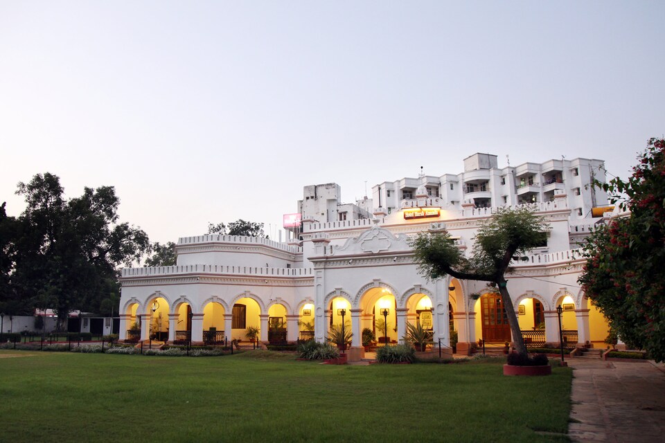 OYO 1962 Hotel Harsh Ananda, Civil Lines Allahabad, Prayagraj