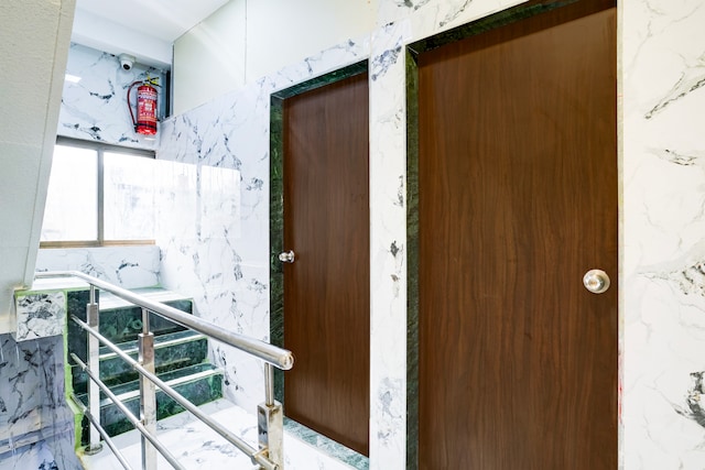 Super Hotel O Khar East Near Railway Station