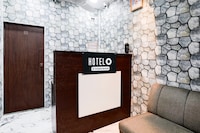 Super Hotel O Khar East Near Railway Station