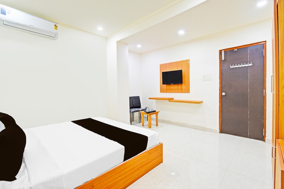 Super Townhouse OAK Santosh Nagar Hyderabad, Dilsukhnagar - Kothapet, Hyderabad