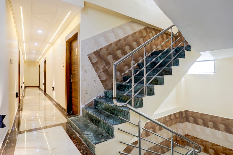 Hotel O The Skies, Kanpur Railway Station, Kanpur