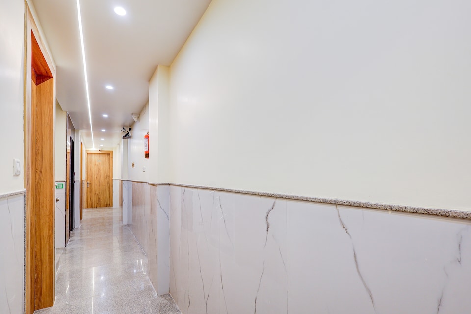 Hotel O Manor Luxe Near Airport, Airport Delhi, Delhi Transit