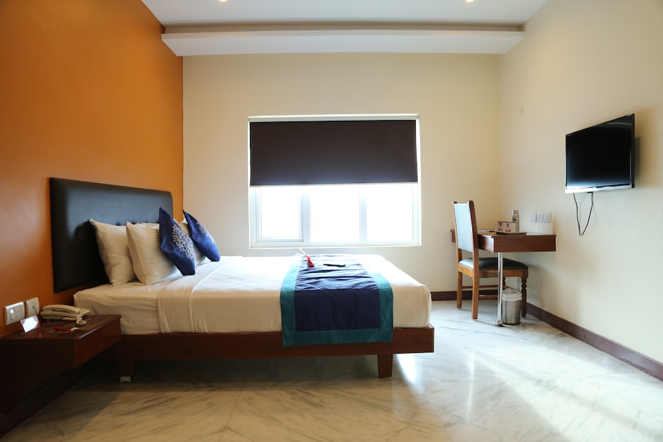 OYO 1970 Hotel Ungal Vasanta Bhavan, Pondicherry City Centre, Pondicherry