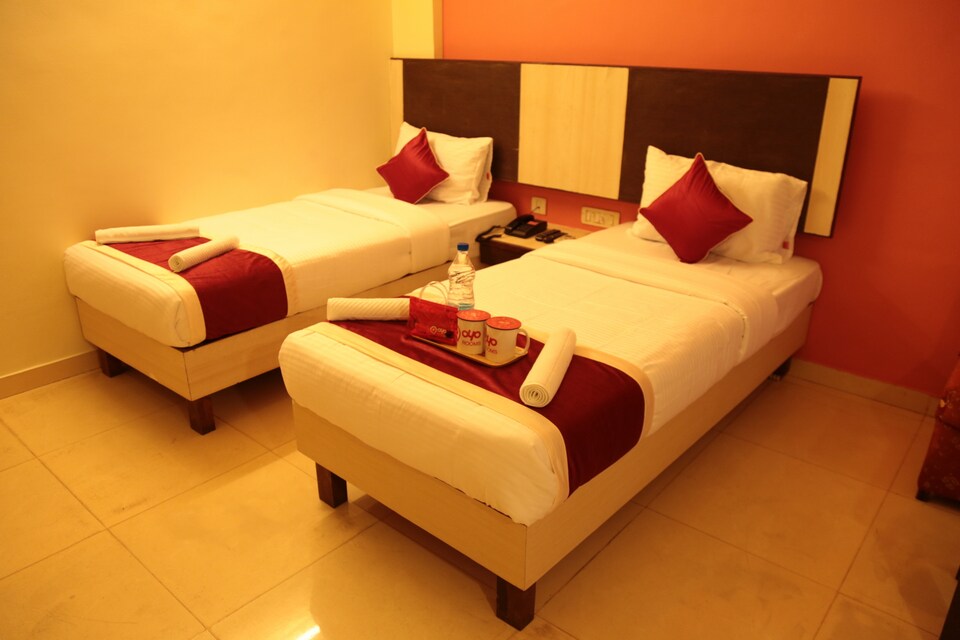 OYO 1978 Hampankatta, Hampankatta Railway Station, Mangalore