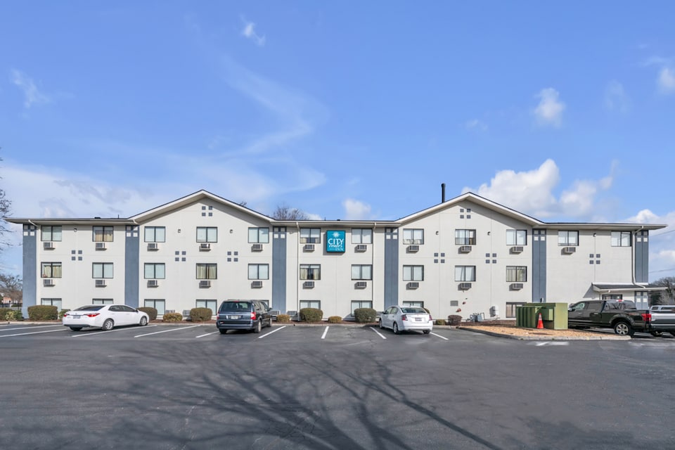 City Center Inn by OYO I-64 Newport News, C23601, Newport News