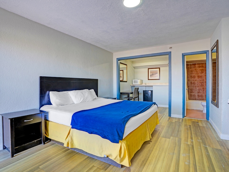 Super 7 Inn By OYO San Antonio N.W. Medical Center, C78201, San-Antonio