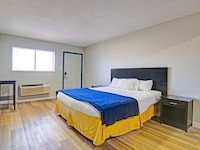 Super 7 Inn By OYO San Antonio N.W. Medical Center