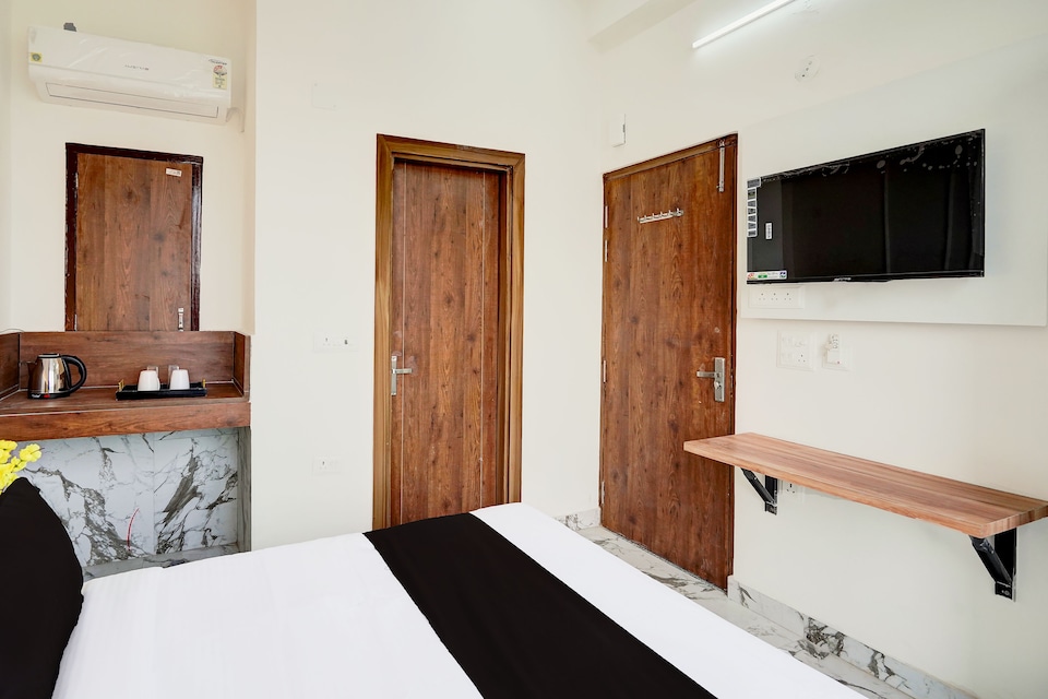 Super Collection O Surajpur Chowk Greater Noida, Greater Noida, Noida