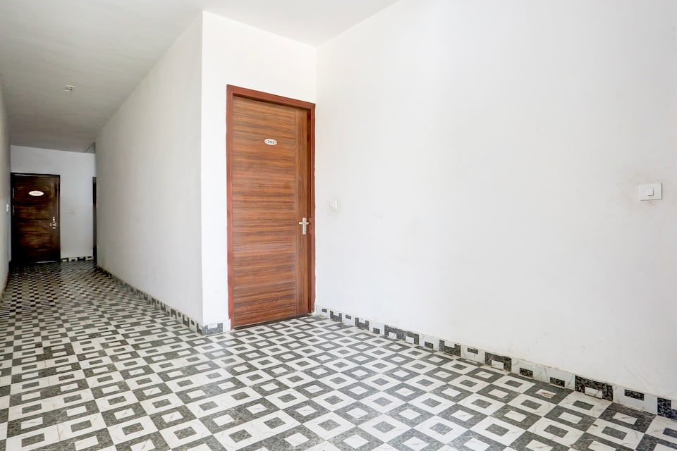 Hotel O Dam View & Restaurant, Nayagaon Chandigarh, Chandigarh