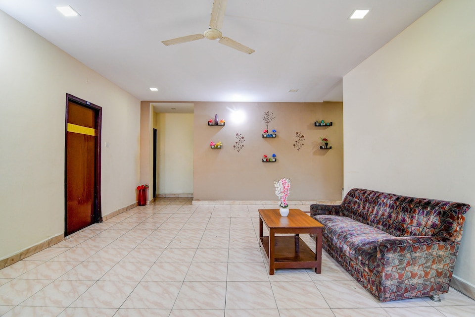Hotel O Akkayaplem Near Railway Station, Transit Vizag, Visakhapatnam