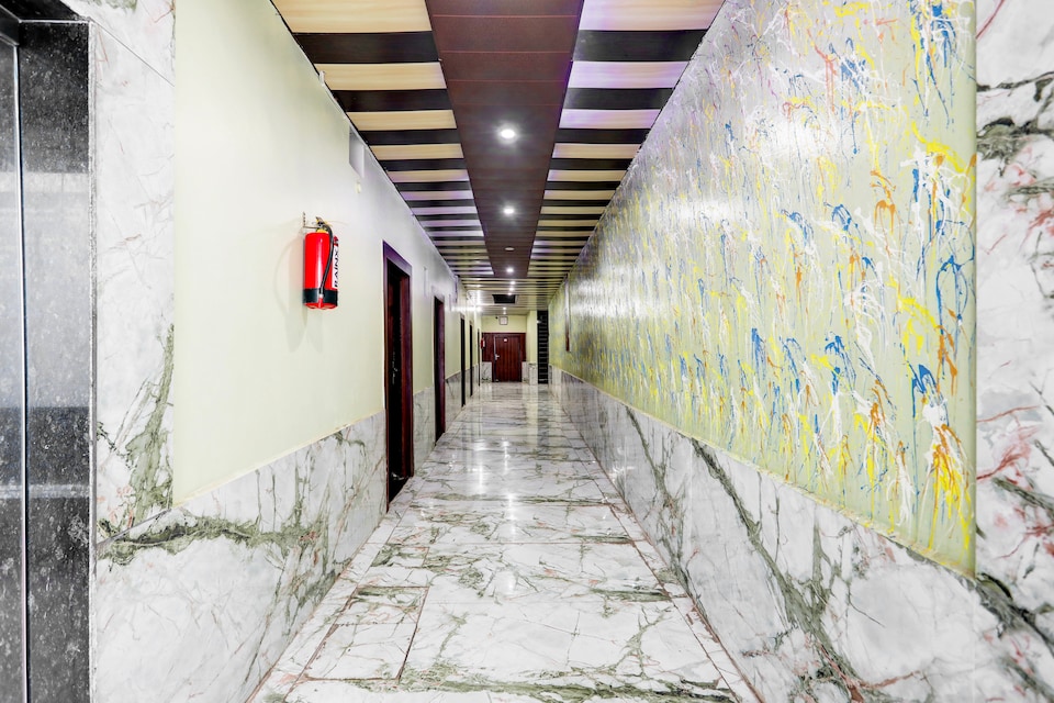 OYO 830689 Shri Pratap Hotel, Mathura, Mathura