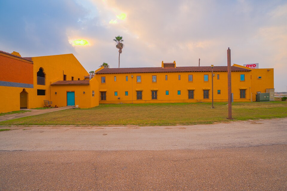 OYO Hotel Kingsville - Hwy 77,  Kingsville, TX, Kingsville