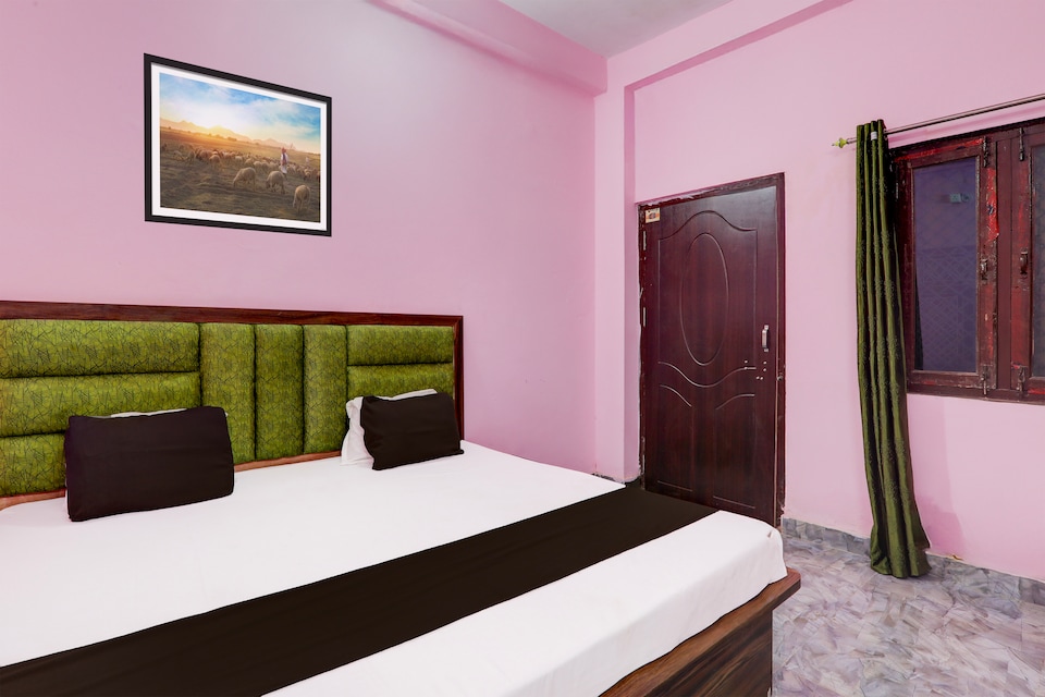 Hotel O Aditya Guest House , Golghar, Gorakhpur