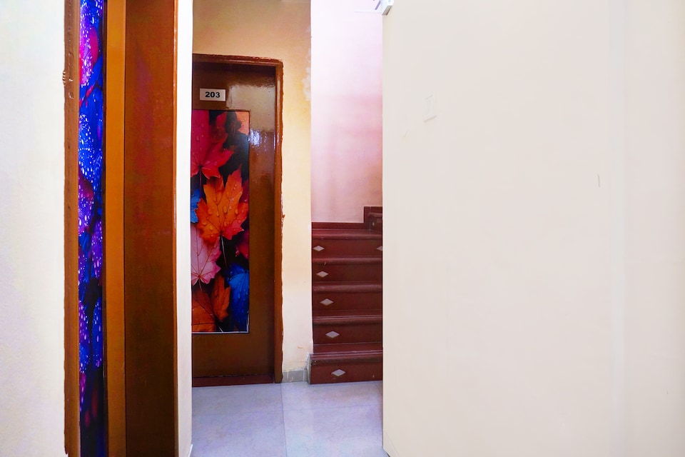 Hotel O Falcon Inn, Baner Pune, Pune