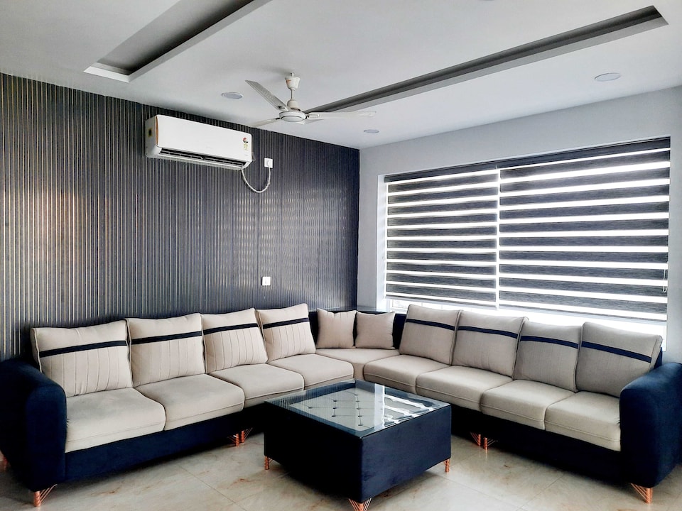 Hotel O  Kasna Heritage, Greater Noida, Noida
