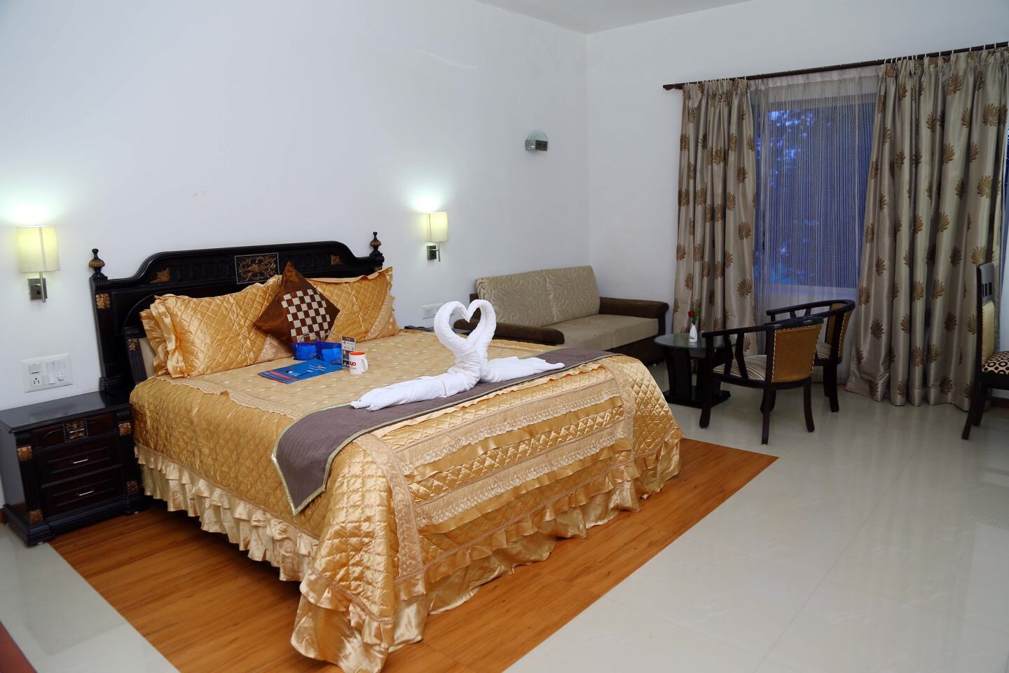Oyo Rooms Book Hotels In Trivandrum Tariff 875 Pay At Hotel Hotel White Dammar