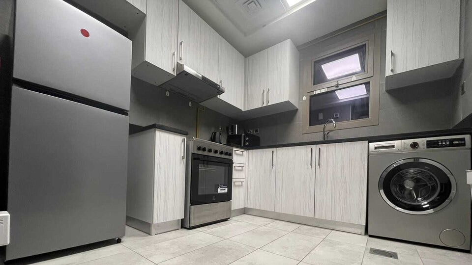 OYO 1415 Home 1 BR Spacious Rooms With Parking, Madinat Zayed Abu Dhabi, Abu Dhabi