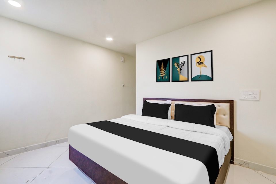 Hotel O Moonlight Grand, Nakkalagutta Hanamkonda Warangal, Warangal