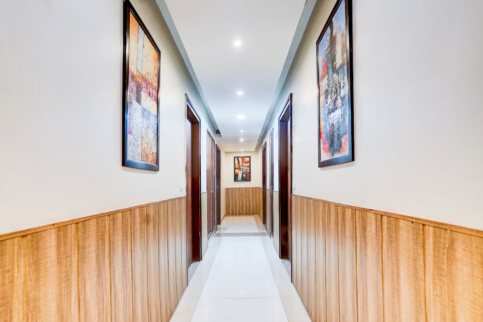 Town house Tuessday Suites Near Mr Bhatura Bala Sector 122, Noida City, Noida