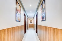 Town house Tuessday Suites Near Mr Bhatura Bala Sector 122