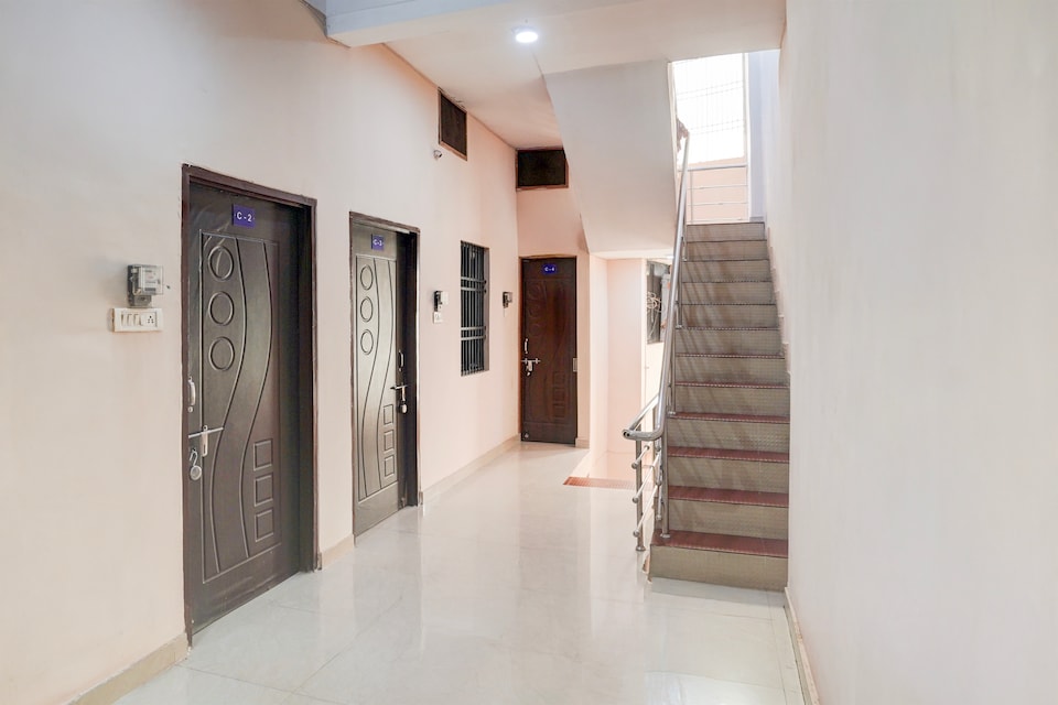 Hotel O Saanvi Inn, Pandri Road, Raipur