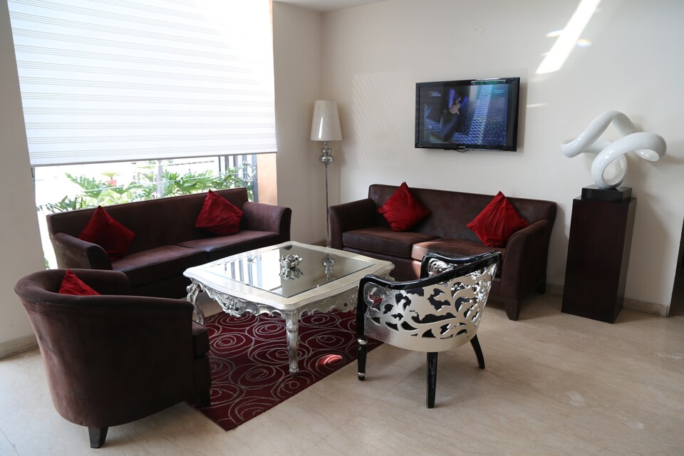 OYO 1984 Hotel Una Smart Mandarin, Zirakpur, Zirakpur