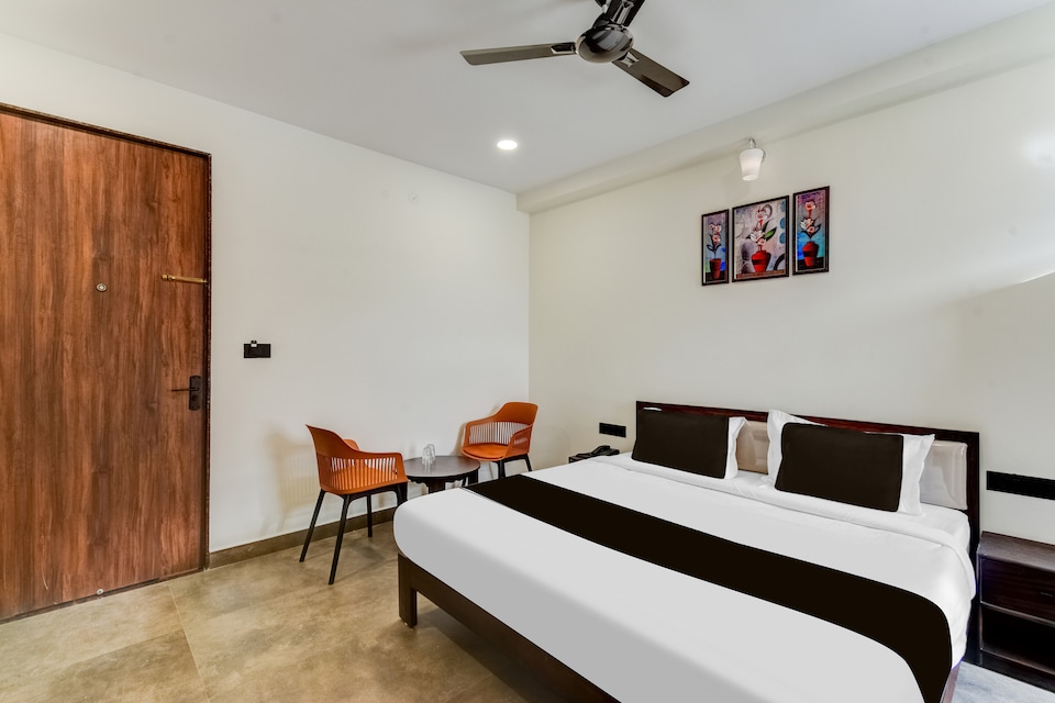 Townhouse Oak Owaisi Hospital Mailardevpally Formerly Tolkanti Arc, Shamshabad, Hyderabad