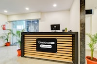 Super Townhouse OAK Owaisi Hospital Mailardevpally Formerly Tolkanti Arc