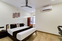 Townhouse Mailardevpally Near Owaisi Hospital Formerly Tolkanti Arcade