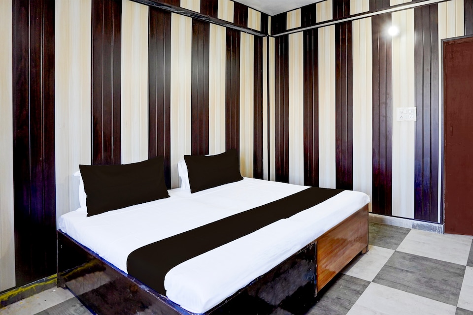 Hotel O Govind Guest house, Chakrata Road Dehradun, Dehradun