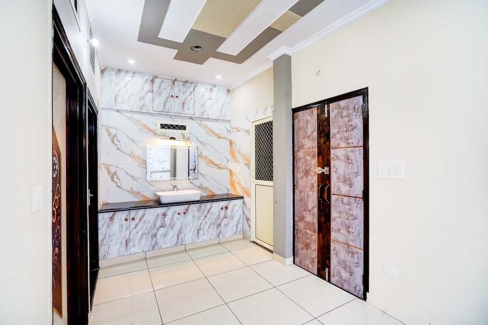 SPOT ON Hotel Luxury, SIDCUL - Bahdarabad, Haridwar