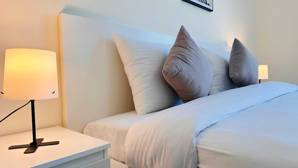 Sunday Sheikh Zayed Road Concord Tower 2 BR by Belvilla, Dubai Marina, Dubai