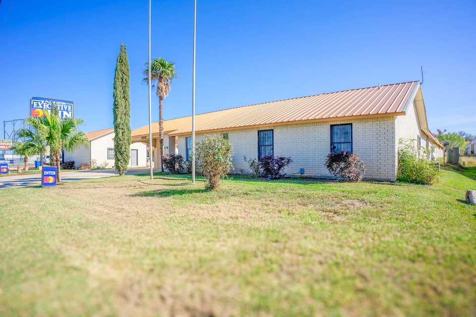 Pleasanton Executive Inn By OYO, Pleasanton, TX, Pleasanton, TX