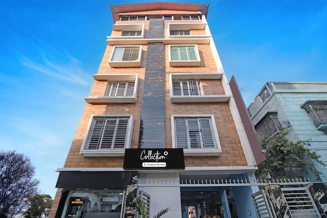 Super Collection O Metropolis Mall Kolkata Formerly Ax Inn