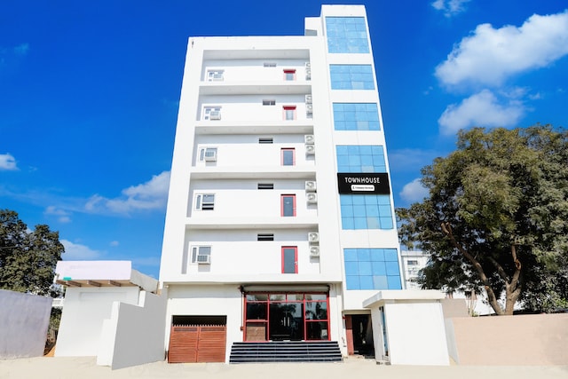 Super Townhouse Balua Road Pahadiya