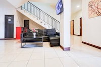 Hotel O Rappocini Near Rsia Paramount