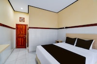 Townhouse Oak Legian Near Legian Beach Formerly Sayang Maha Merta