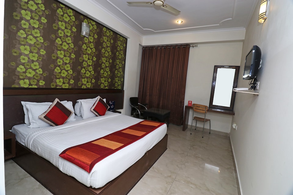 OYO 1988 Hotel Galaxy, Alwar, Alwar